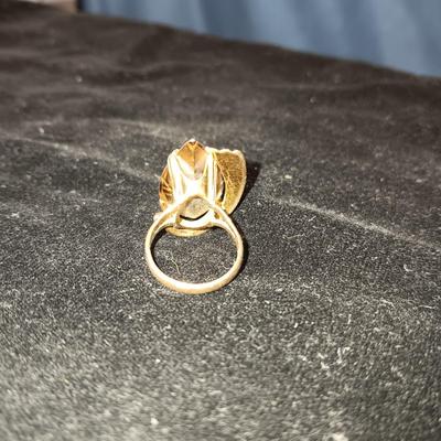14K GOLD RING WITH A SMOKEY QUARTZ STONE 7.33g SIZE 4 1/2