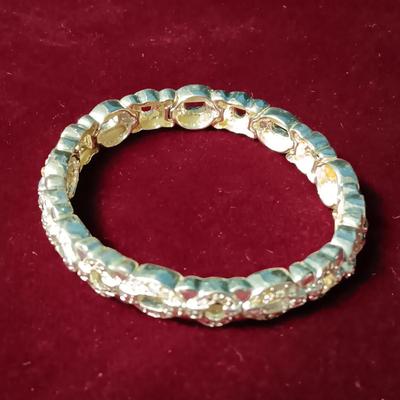 SILVER TONE JEWELRY