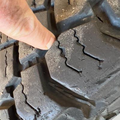 Tires 275/70/R18