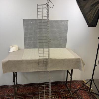 Wire Shelf that hooks to Peg Board