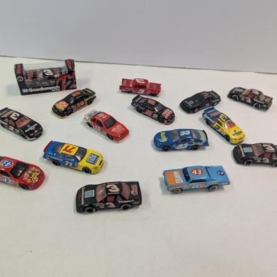 Sale Photo Thumbnail #107: NASCAR Diecast Racing Cars 1/64 Scale