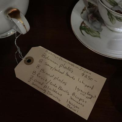 Sale Photo Thumbnail #392: Assorted pieces 
Including serving pieces 
Buy it now trumps bidding under buy it now price. 
Can be purchased at buy it now at the ReStore 


One soup bowl has chip