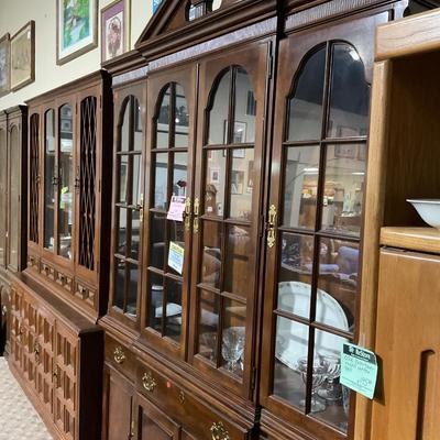 Sale Photo Thumbnail #376: Needs glass shelves 
On display at The ReStore 
Needs to be picked up 3 days after auction close