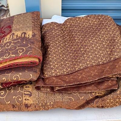 Sale Photo Thumbnail #475: LOT 108
King Bed Set