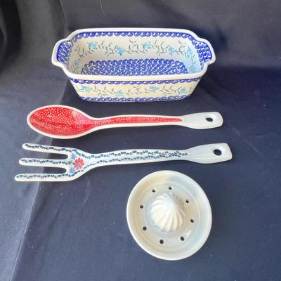 Sale Photo Thumbnail #854: Bread pan.  Fork & spoon + reamer.  All in excellent shape!