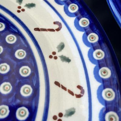 Sale Photo Thumbnail #862: 2 dinner plates & 2 candles.  All like new!