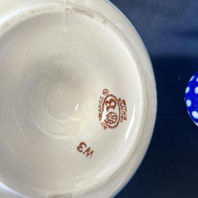 Sale Photo Thumbnail #867: 2 dinner plates & 2 candles.  All like new!