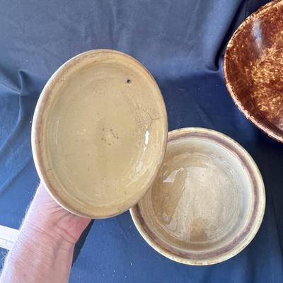 Sale Photo Thumbnail #931: Large flat bowl & casserole with lid.  No chips or damage.