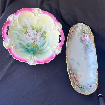 Sale Photo Thumbnail #962: Bowl on left is RS Prussia!  No damage on either!