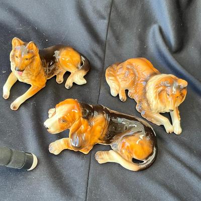 Sale Photo Thumbnail #1100: Set of 3 Lefton dogs, no damage or repair.