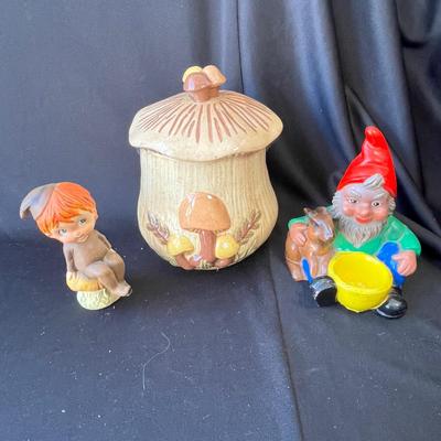 Sale Photo Thumbnail #1220: Very 70s, all in good shape.