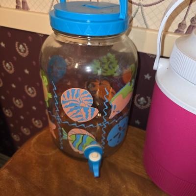 Drinking containers