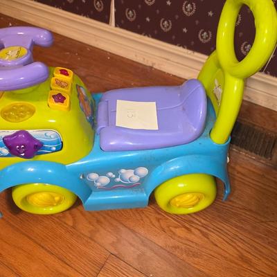 Kids riding toy