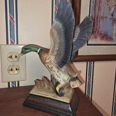 Ducks unlimited pictures and figurine