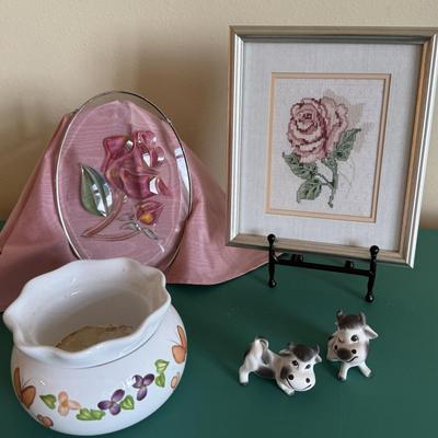 Sale Photo Thumbnail #82: Framed cross stitched flower
Stained glass suncatcher
Flower pot
Smiling cows