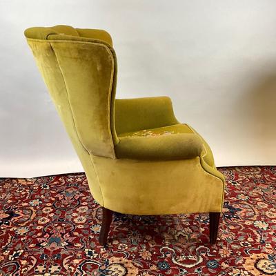 Sale Photo Thumbnail #428: Measurements:
39” in height, 31” in width, 36” in depth, seat height 17.5”