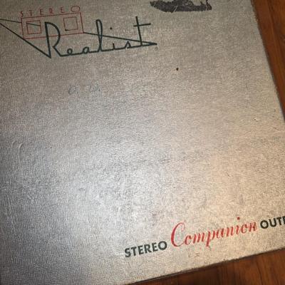 Stereo realist
