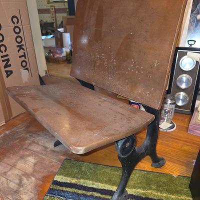 Folding student chair