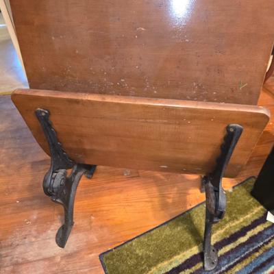 Folding student chair