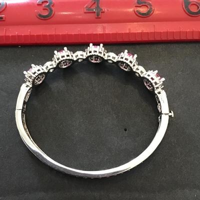 Very nice silver tone fashion statement bracelet