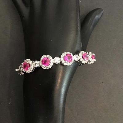 Very nice silver tone fashion statement bracelet
