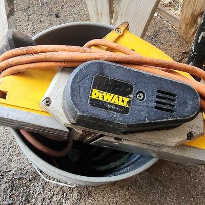 KSG093 - DeWalt Planer