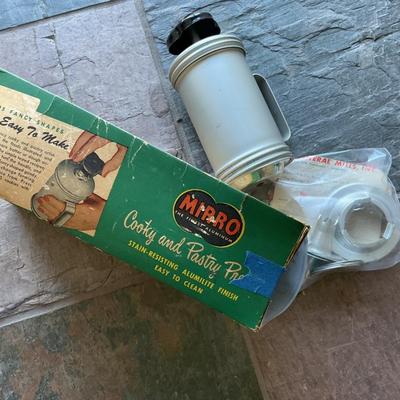 Mirro vintage cooktop and pastry press in original box