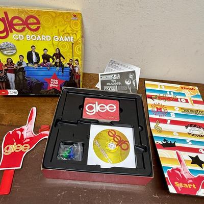 Sale Photo Thumbnail #483: Glee CD Board Game Brand Pre-owned 2010. Complete, open box but player cards and CD are still sealed.