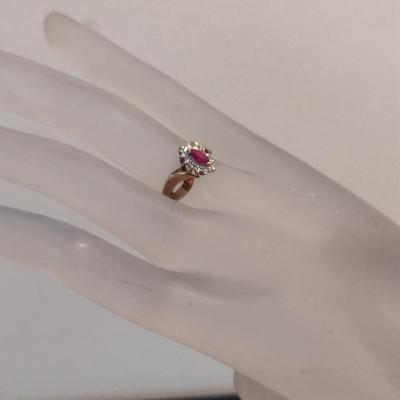 10 Karat Yellow Gold and Gemstone Ring- Approx Size 6 1/2 and Total Weight 2.5 Grams (#1)