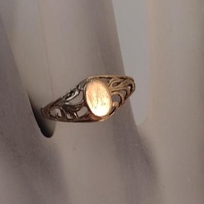 10 Karat Plumb Yellow Gold Monogrammed 'M' Ring- Approx Size 6 1/4 and Total Weight 1.3 Grams (#2)
