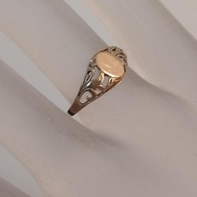 10 Karat Plumb Yellow Gold Monogrammed 'M' Ring- Approx Size 6 1/4 and Total Weight 1.3 Grams (#2)