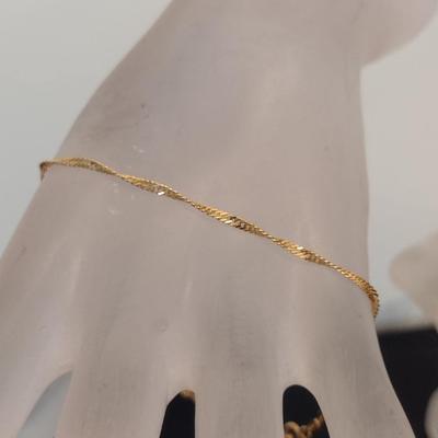 14 Karat Yellow Gold Chain- Approx 9" Long and Total Weight 1.5 Grams (#5)