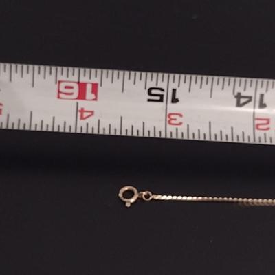 10 Karat Yellow Gold Necklace with Pink Stone Flower- Approx 15 1/2" Long and Total Weight 2.0 Grams (#7)