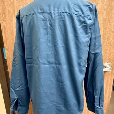 Sale Photo Thumbnail #216: In good condition. No-iron fabric.
