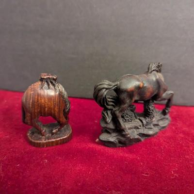 Japanese Boxwood Hand Carved Netsuke Horse & Resin Horse Figure #23