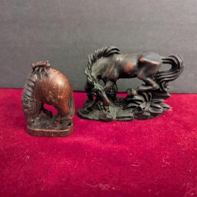 Japanese Boxwood Hand Carved Netsuke Horse & Resin Horse Figure #23