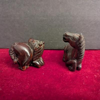 Japanese Boxwood Hand Carved Netsuke Horse & Resin Horse Figure #24