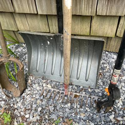 Sale Photo Thumbnail #429: Includes Fiskars limb cutter and snow shovel.