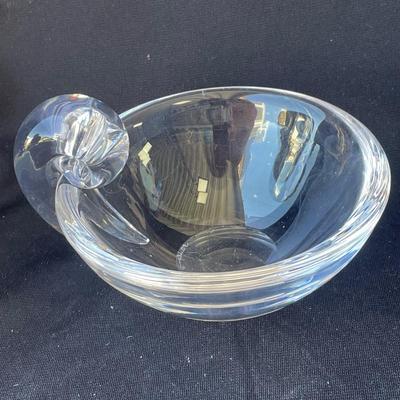Sale Photo Thumbnail #1268: Small bowl, signed.