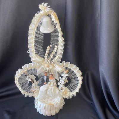 Sale Photo Thumbnail #1364: This is a beautiful cake topper!  Very unique.