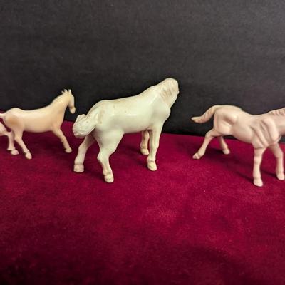 Vintage White Porcelain Horse Figures #33