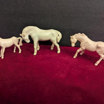 Vintage White Porcelain Horse Figures #33