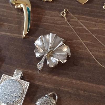 Collection of Fashion Jewelry (#12)