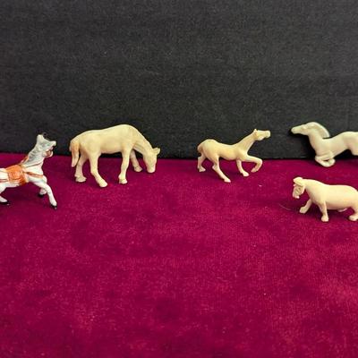 Vintage Miniature Horse Figurines #35