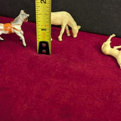 Vintage Miniature Horse Figurines #35