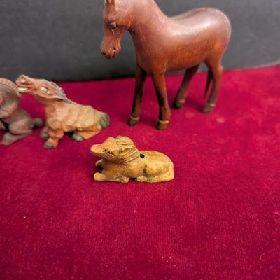 Vintage Hand Carved Horse Figures #37