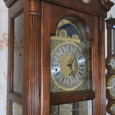 LOT 108L: Howard Miller Chateau Grandfather Clock