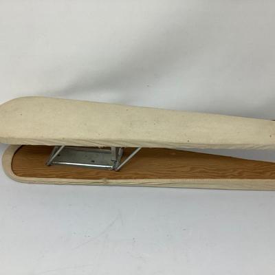 Sale Photo Thumbnail #219: You get 16 scans of yarn and material several knitting needs and a mini ironing board.