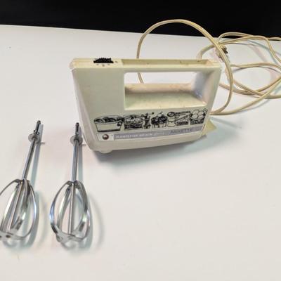Hamilton Beach Hand Mixer Model 97-1