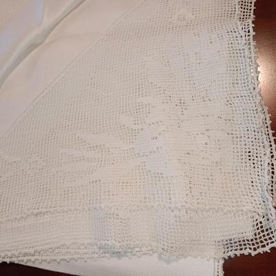 QUALITY FINE LINEN TABLECLOTHS AND NAPKINS